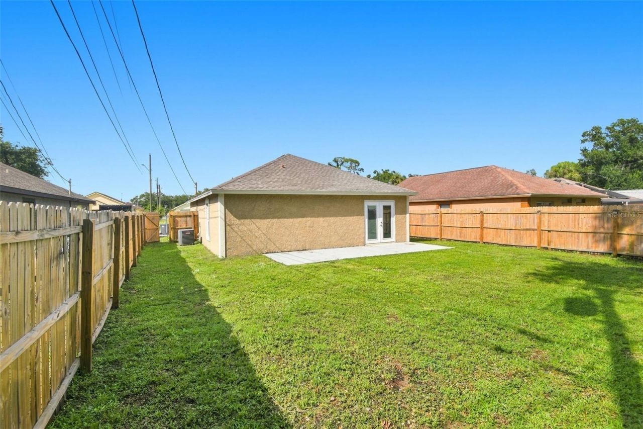 1616 27th Avenue E, Bradenton, FL 34208 Photo