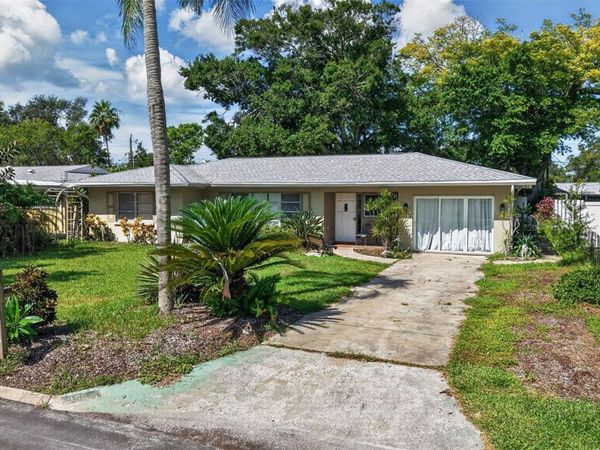 11598 OVAL DRIVE W, LARGO, FL 33774