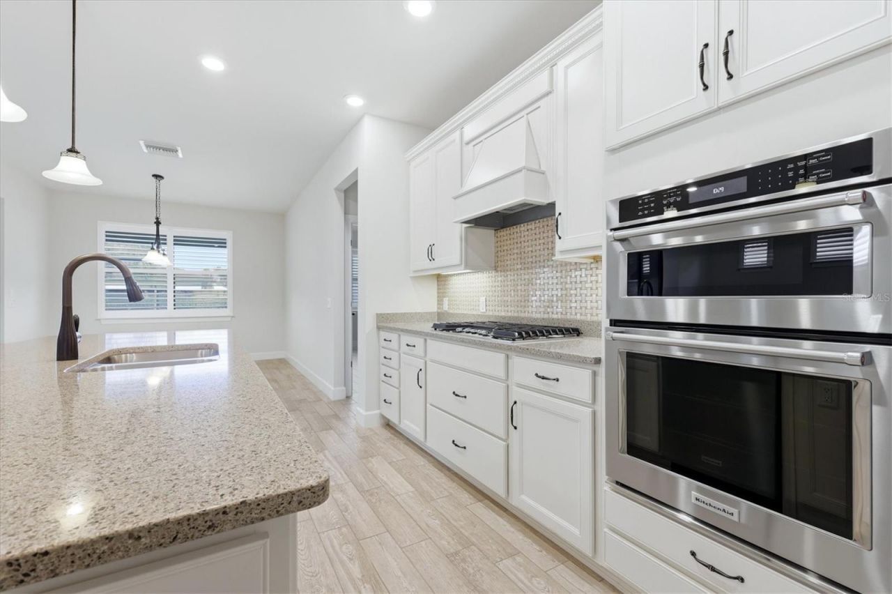 16714 Ellsworth Avenue , Bradenton, FL 34202 Photo