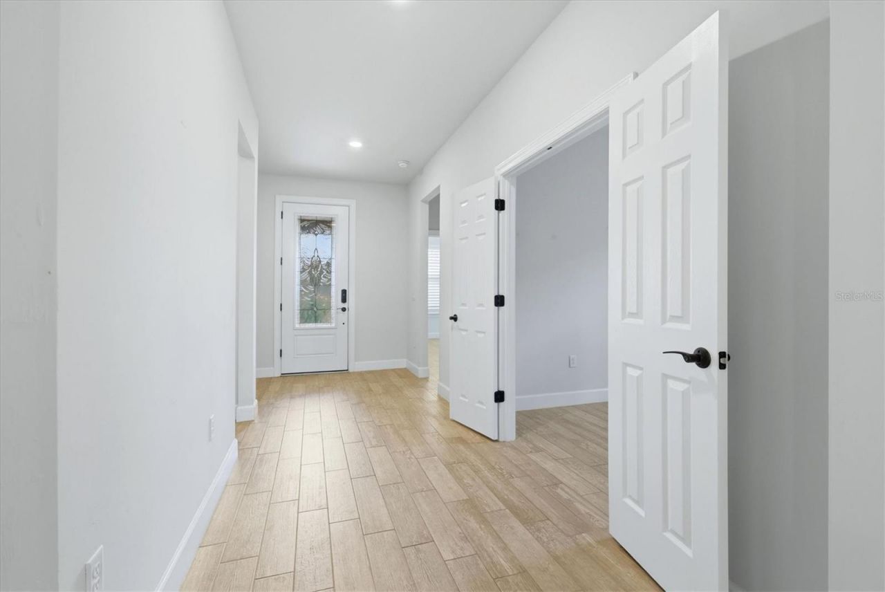 16714 Ellsworth Avenue , Bradenton, FL 34202 Photo