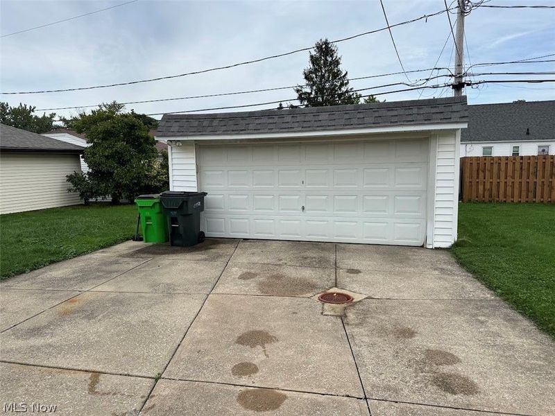 1371 W Miner Road, Mayfield Heights, OH 44124 Photo 12