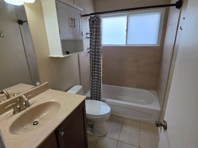 1371 W Miner Road, Mayfield Heights, OH 44124 Photo 9
