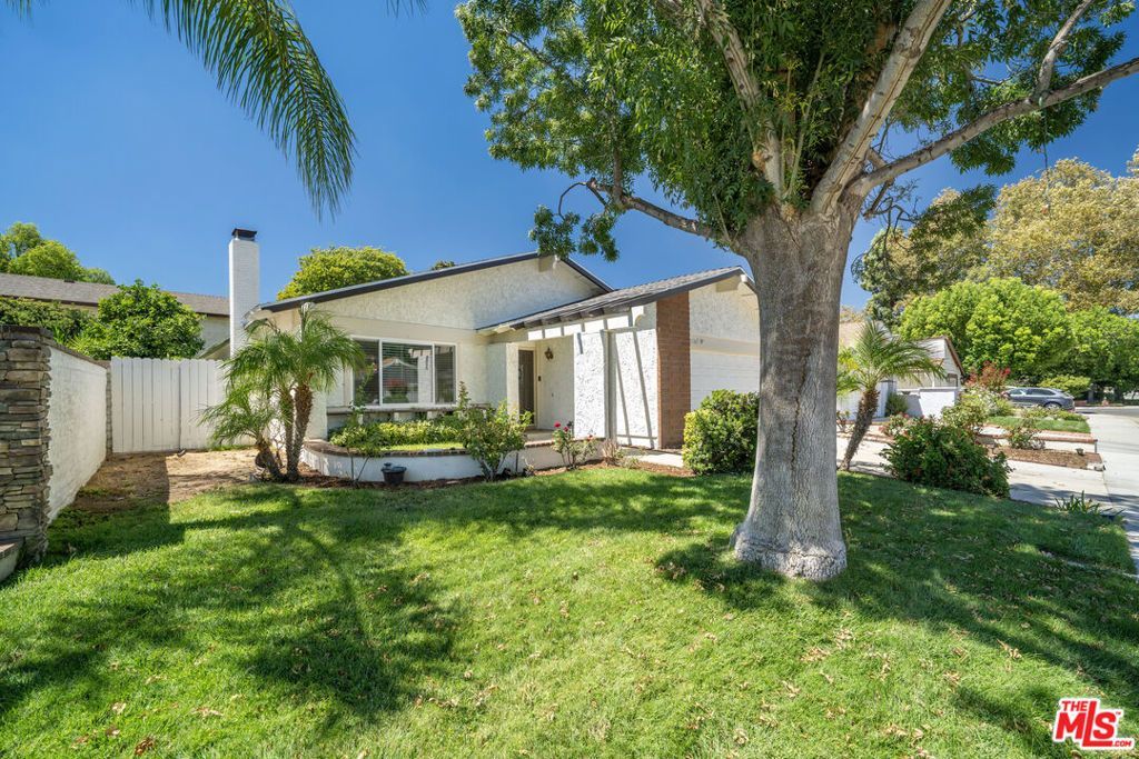 25347 Via Oriol, Santa Clarita, CA 91355 Main Photo