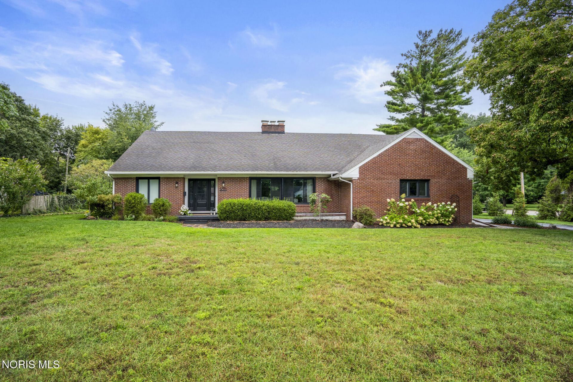 3033 Westchester Road, Toledo, OH 43615 Main Photo