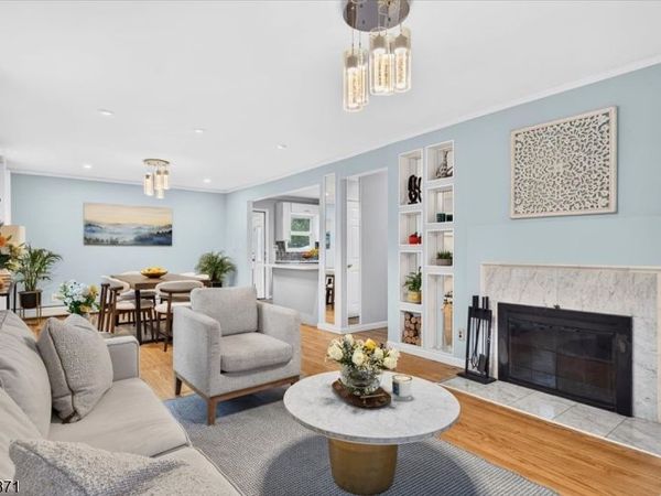 2101 Summit Ter, Linden, NJ 07036