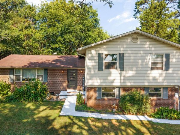 717 Schenley Rd, Knoxville, TN 37923