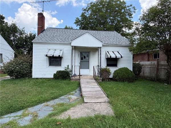 207 Woodbury Street , High Point, NC 27260