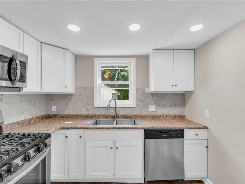 5005 Vandalia Avenue, Cleveland, OH 44144 Photo 9