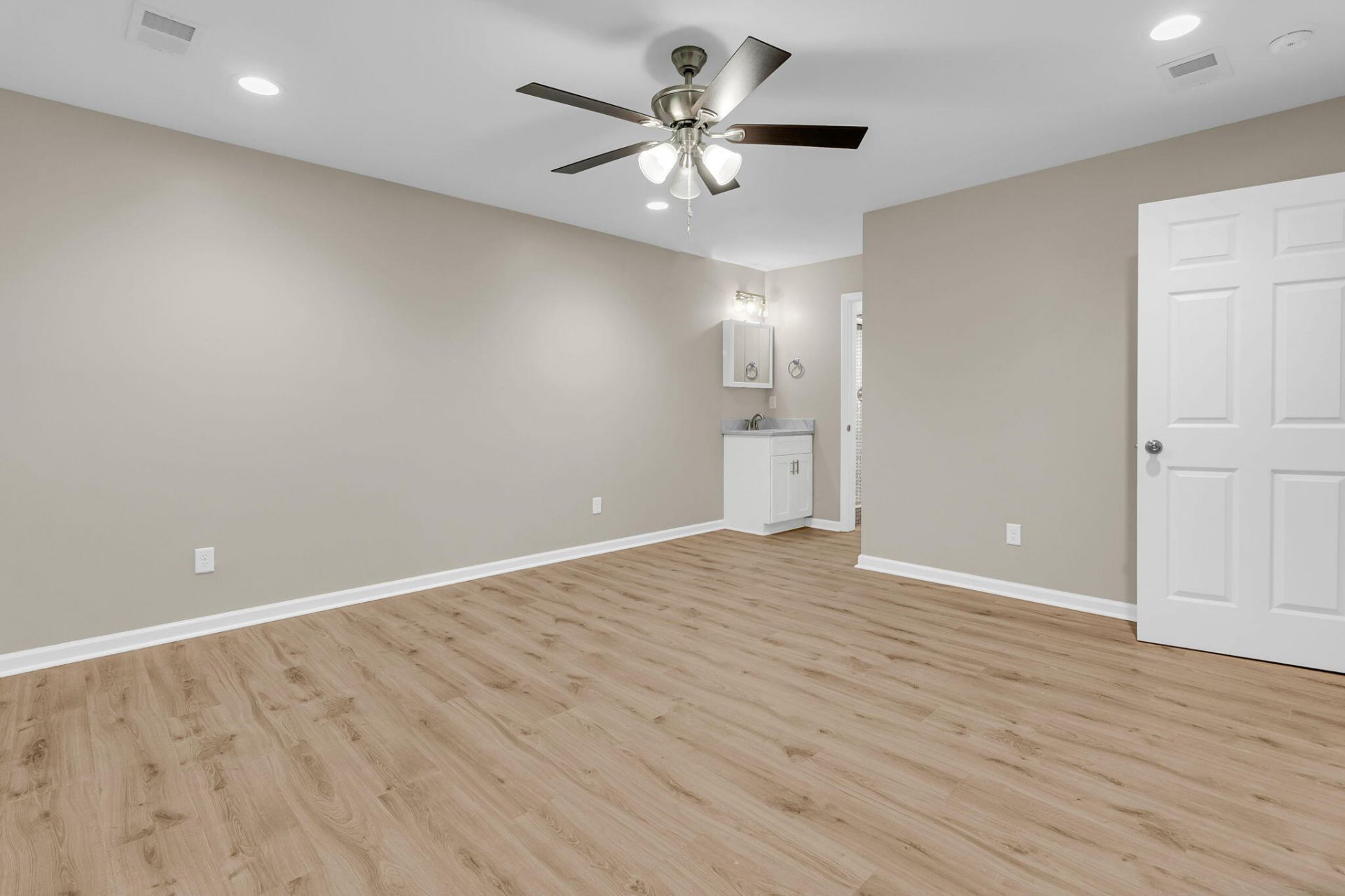 109 Halcyon Road Photo 32