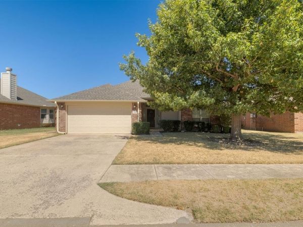 9953 SW 23rd Street, Yukon, OK 73099