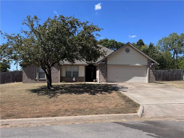 400 Beca Lane , Prairie Grove, AR 72753