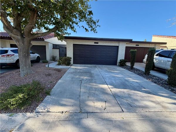 3073 Conquista Court , Las Vegas, NV 89121