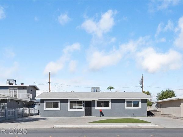 1674 D Street , Las Vegas, NV 89106