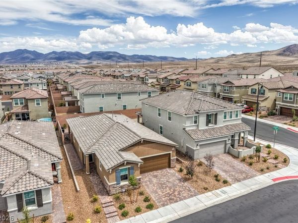 2768 Cava Tirreni Street , Henderson, NV 89044
