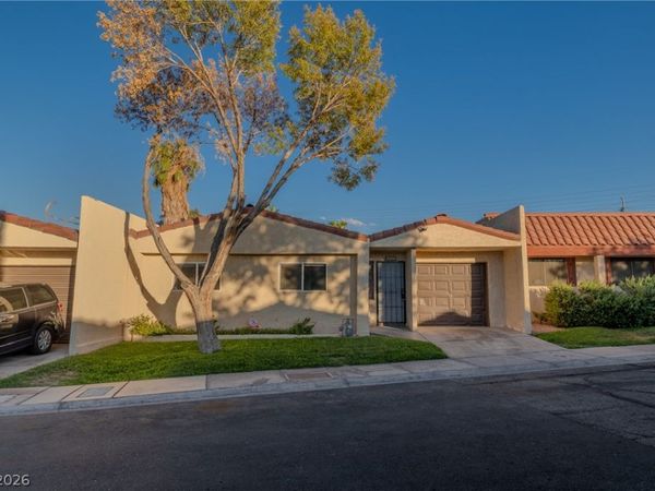 5676 Hobble Creek Drive , Las Vegas, NV 89120