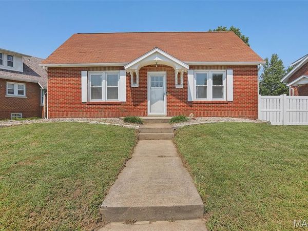 1513 Broadway, Highland, IL 62249