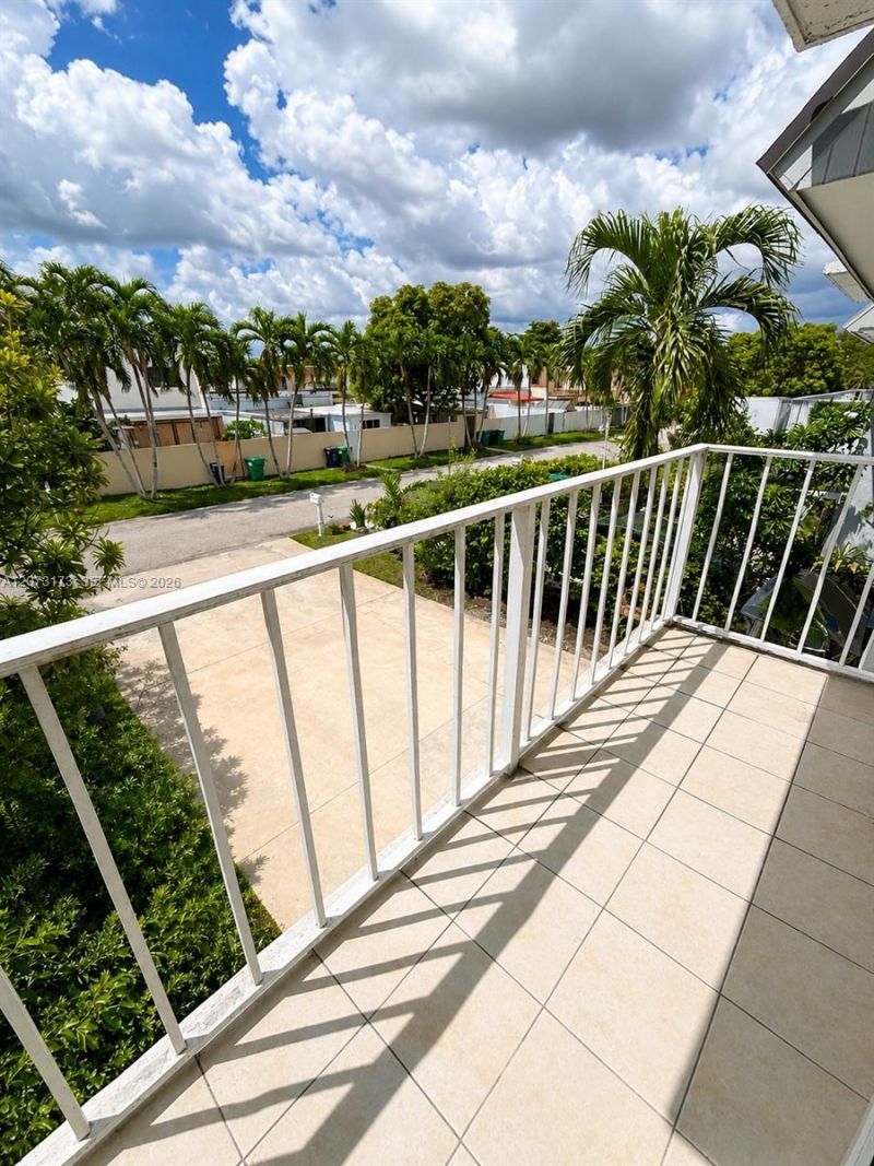 11221 SW 33rd Cir Pl, Miami, FL 33165 Photo