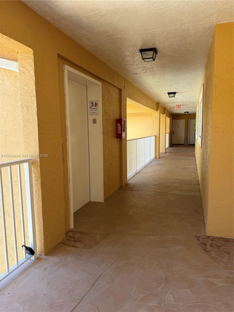 430 SE 7th St , Unit 304E, Dania Beach, FL 33004 Photo