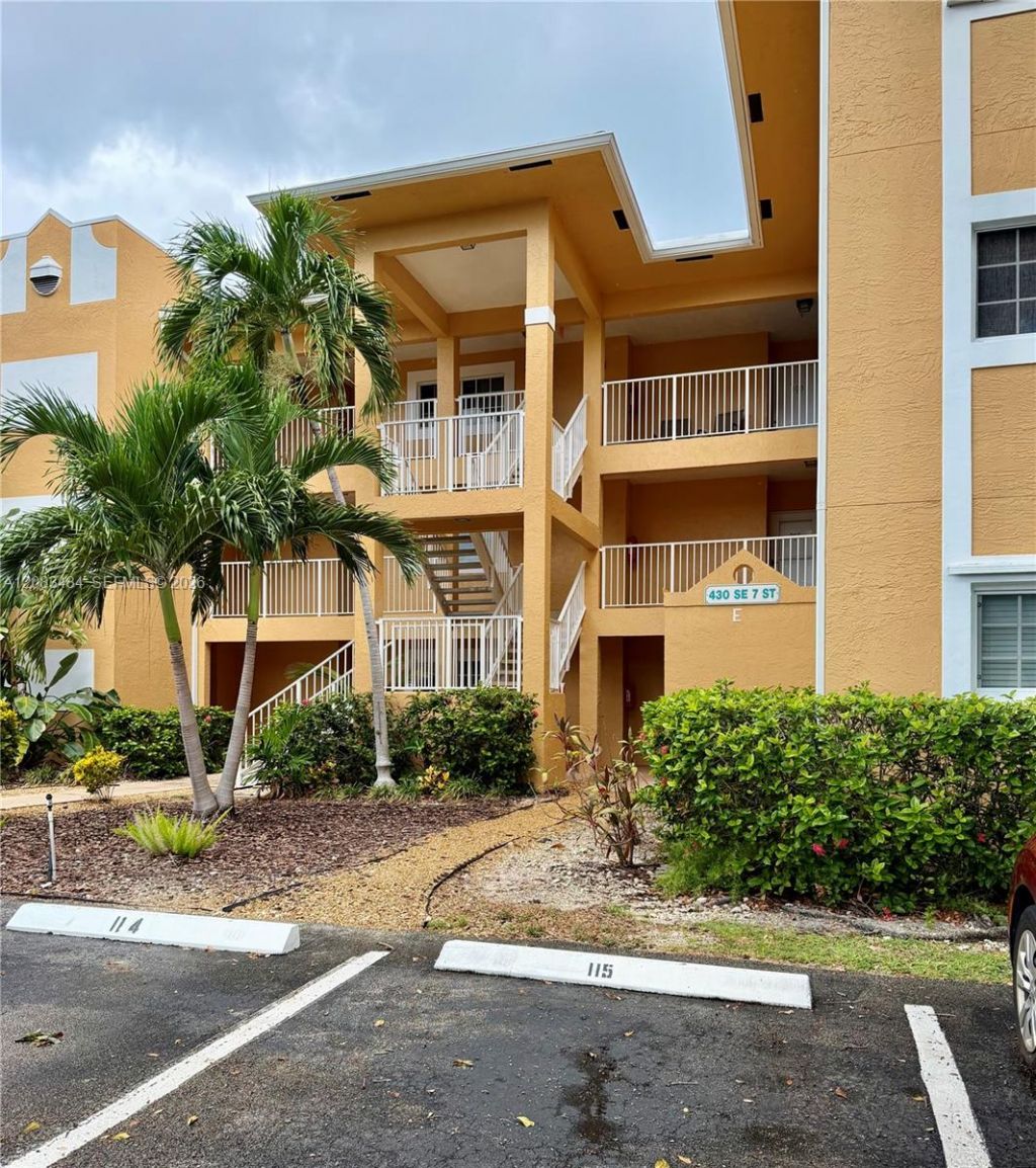 430 SE 7th St , Unit 304E, Dania Beach, FL 33004 Photo