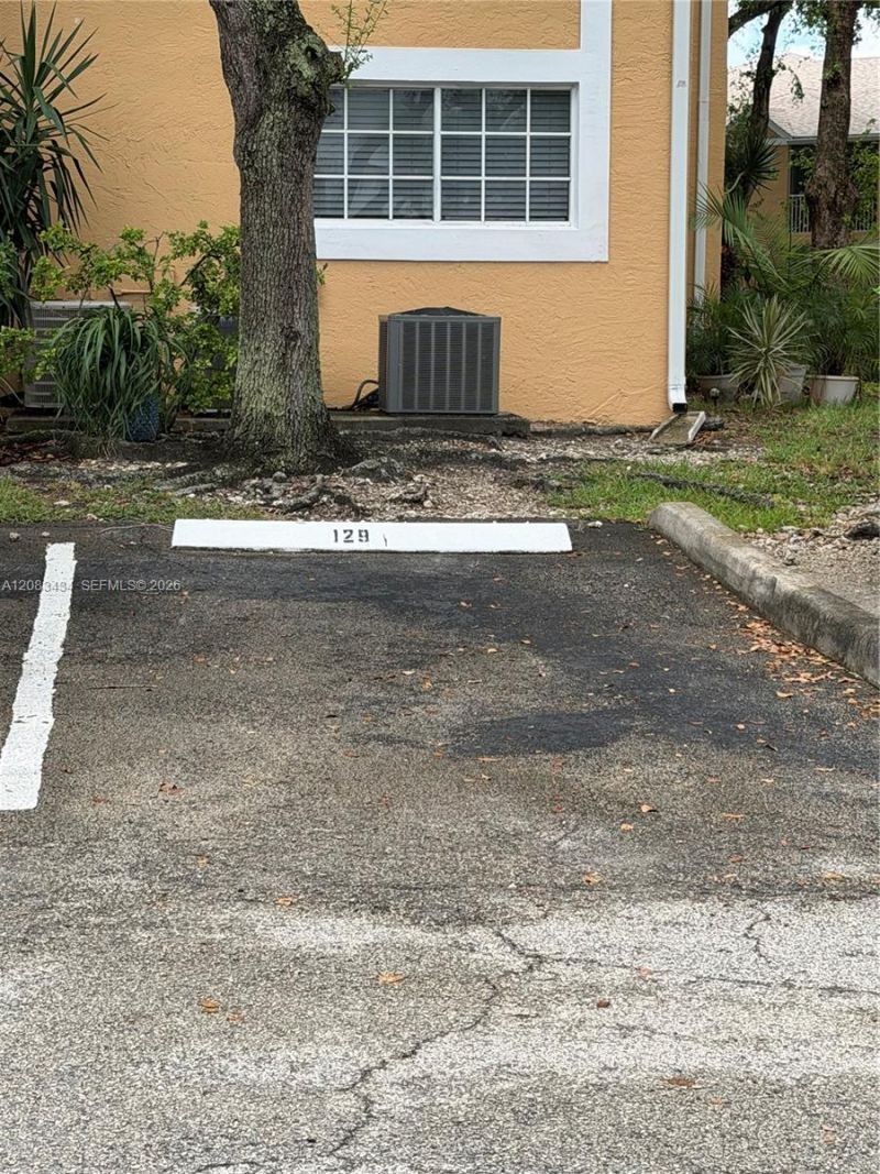 430 SE 7th St , Unit 304E, Dania Beach, FL 33004 Photo
