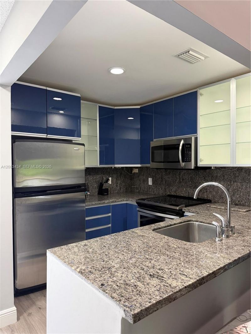 430 SE 7th St , Unit 304E, Dania Beach, FL 33004 Photo