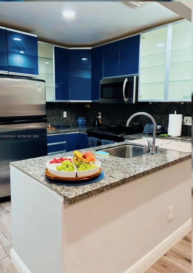 430 SE 7th St , Unit 304E, Dania Beach, FL 33004 Photo