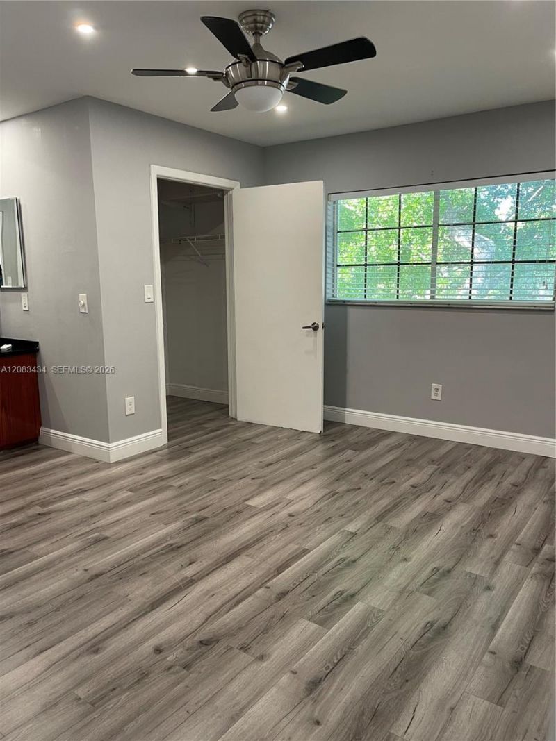 430 SE 7th St , Unit 304E, Dania Beach, FL 33004 Photo