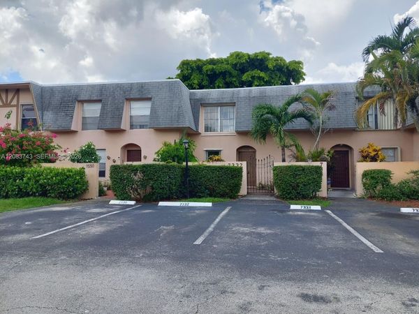 7332 SW 25th Ct, Unit 12, Davie, FL 33317
