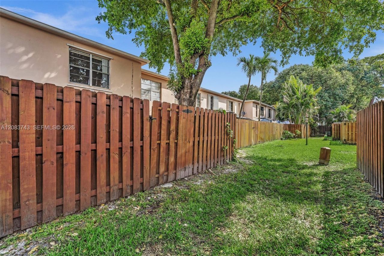 7332 SW 25th Ct, Unit 12, Davie, FL 33317 Photo