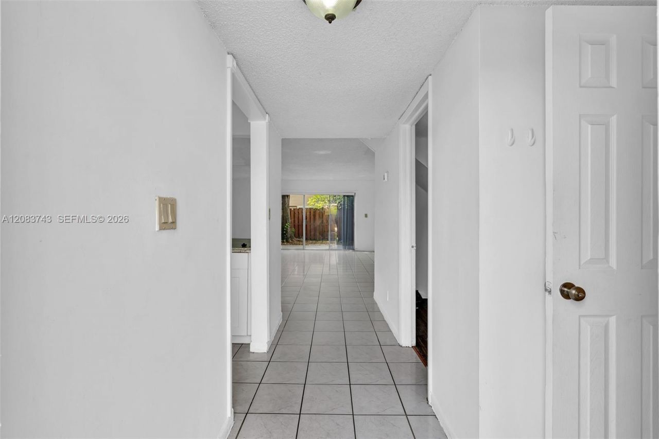 7332 SW 25th Ct, Unit 12, Davie, FL 33317 Photo