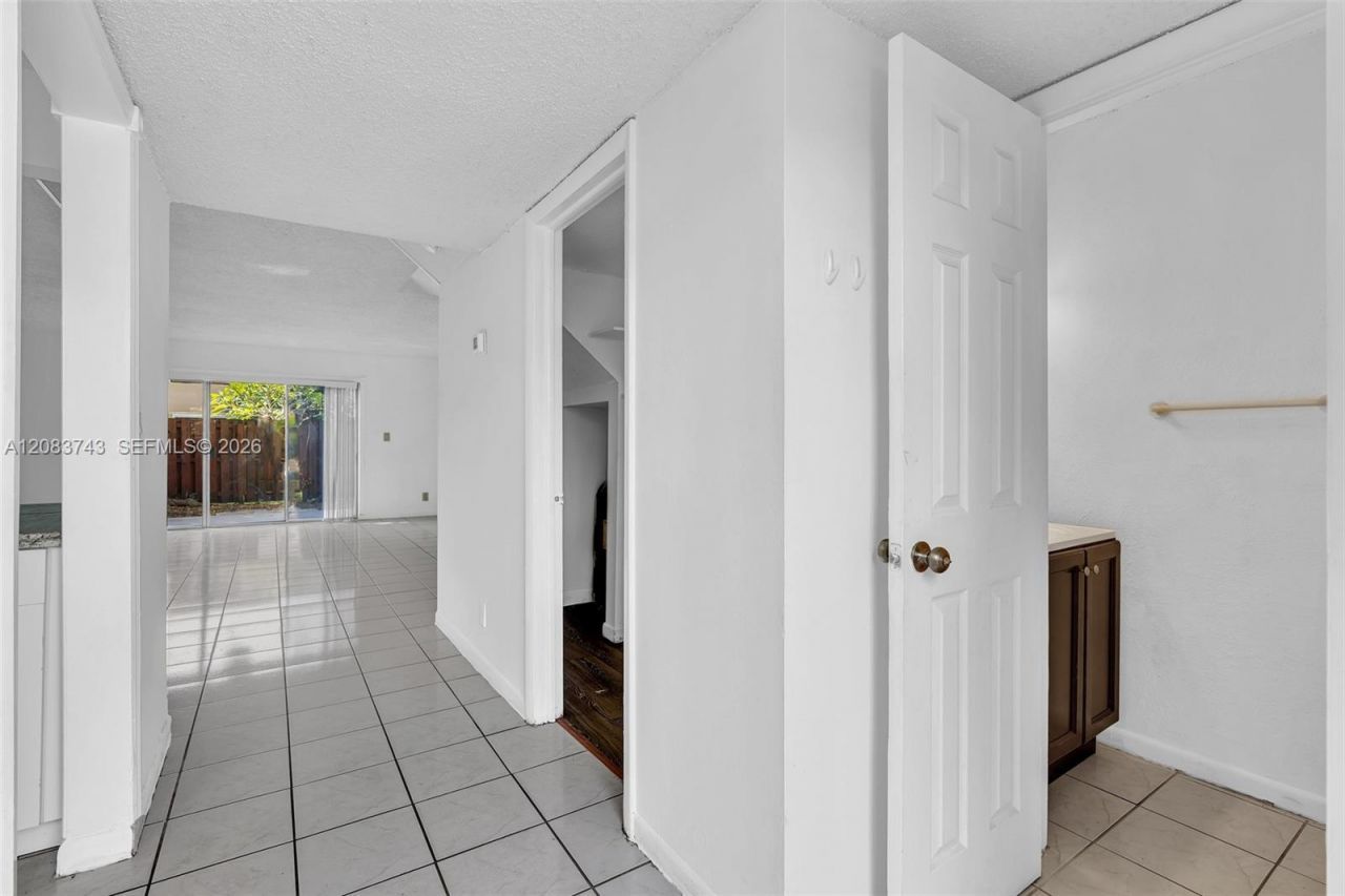7332 SW 25th Ct, Unit 12, Davie, FL 33317 Photo