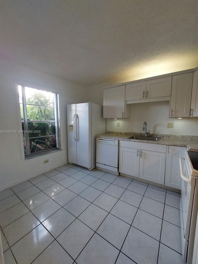 7332 SW 25th Ct , Unit 12, Davie, FL 33317 Photo
