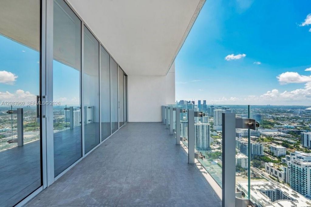 700 NE 26th Ter , Unit 4706, Miami, FL 33137 Photo
