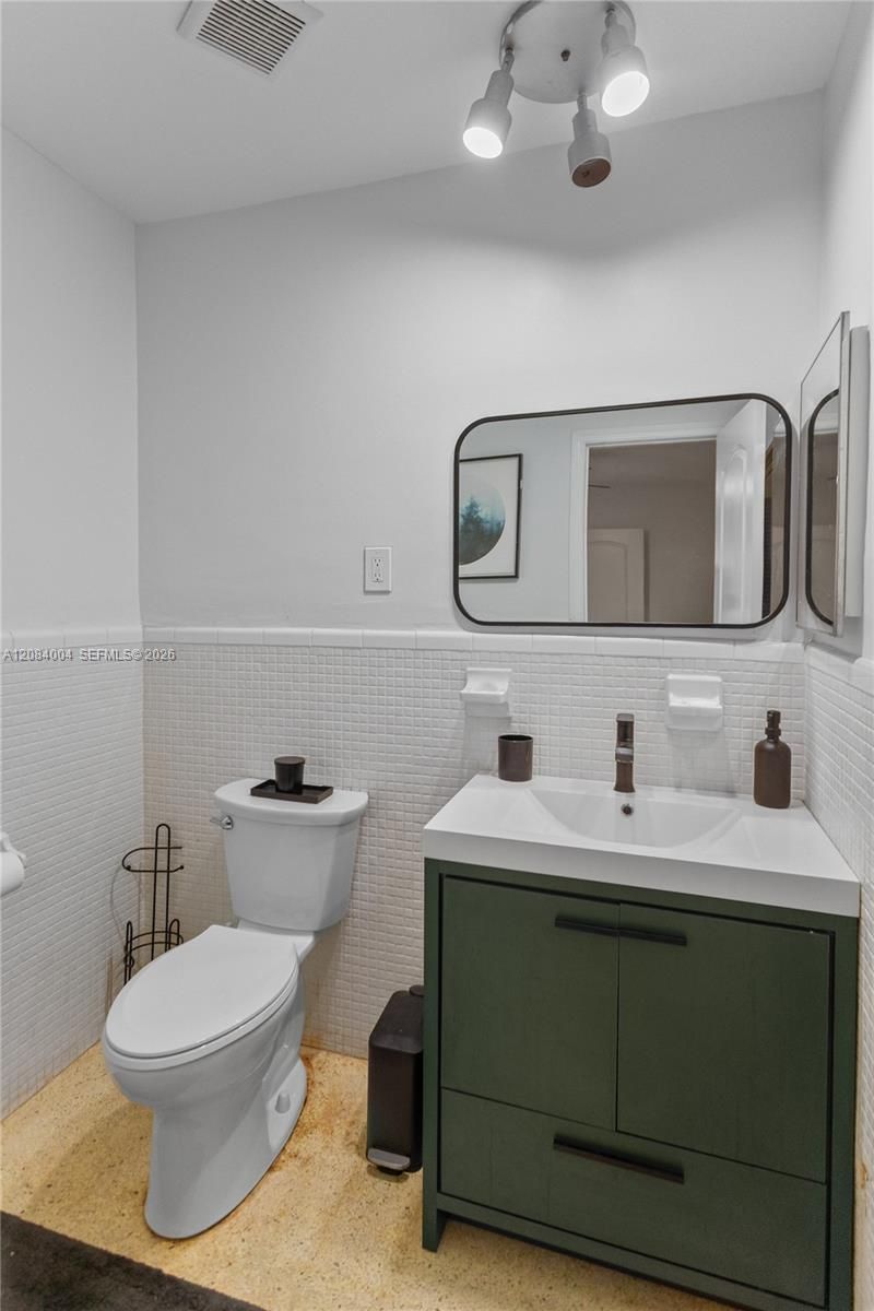 9299 NW 13th Ave, Miami, FL 33147 Photo