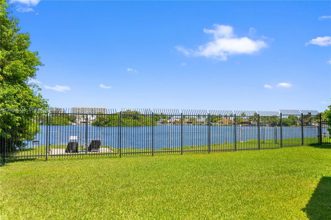 9299 NW 13th Ave, Miami, FL 33147 Photo