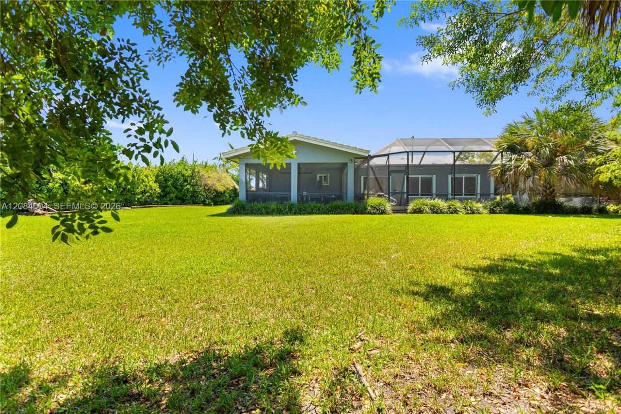 9299 NW 13th Ave, Miami, FL 33147 Photo