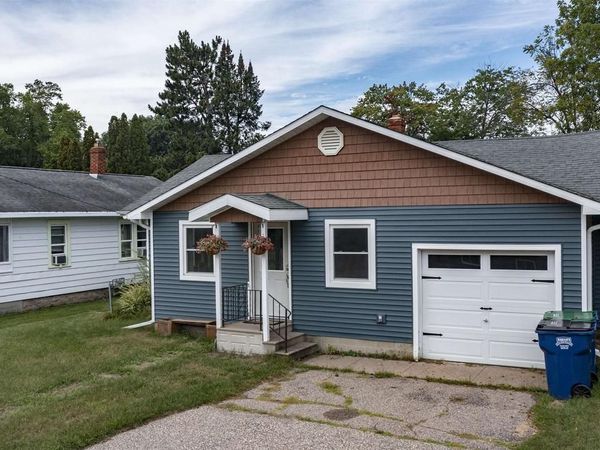 N2741 COUNTY ROAD QQ, Waupaca, WI 54981