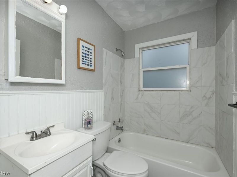 1376 Seward Avenue, Akron, OH 44320 Photo 24