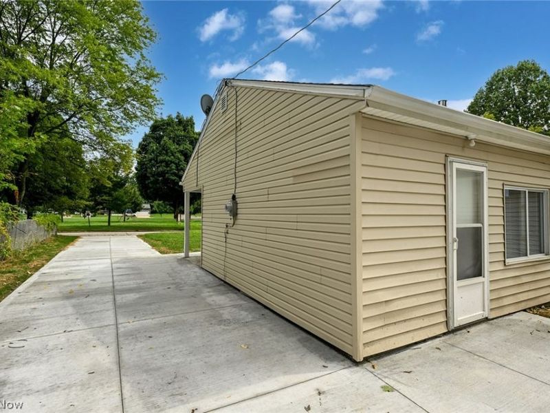1376 Seward Avenue, Akron, OH 44320 Photo 28