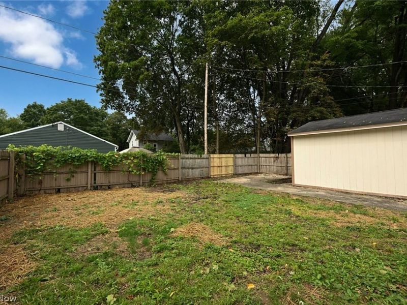1376 Seward Avenue, Akron, OH 44320 Photo 31