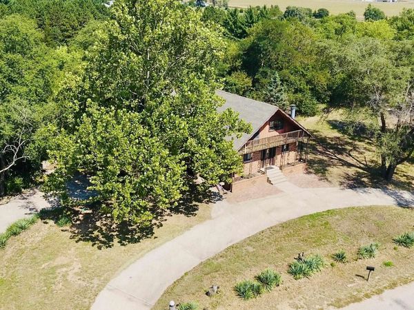1051 Centennial Avenue, Gladstone, IL 61437