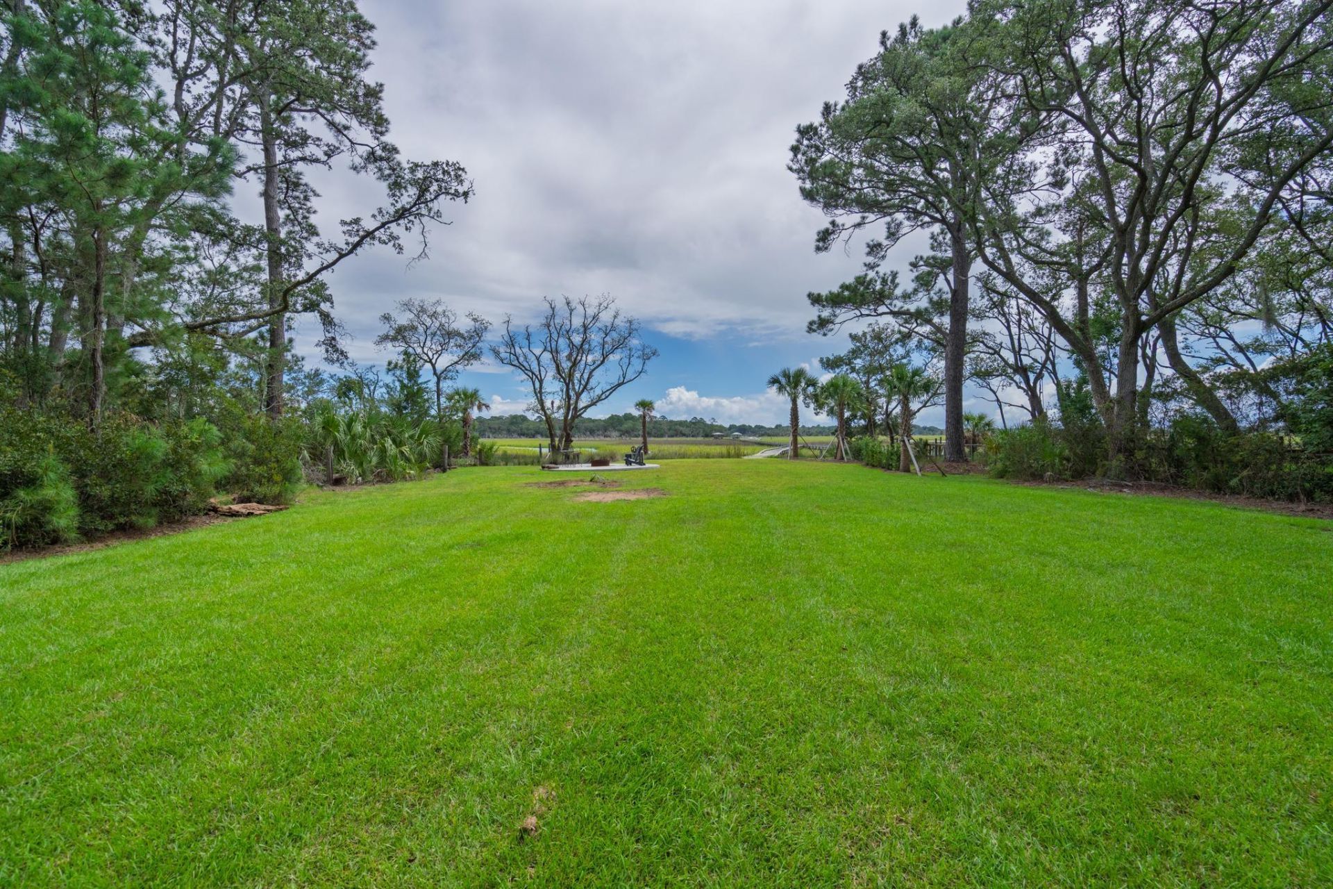 8775 Peters Point Road Photo 24