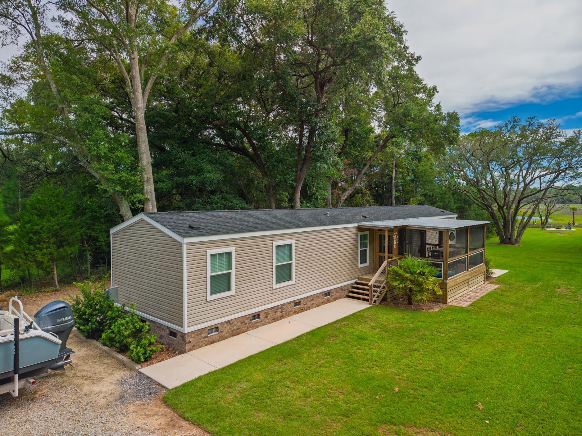 8775 Peters Point Road Photo 30