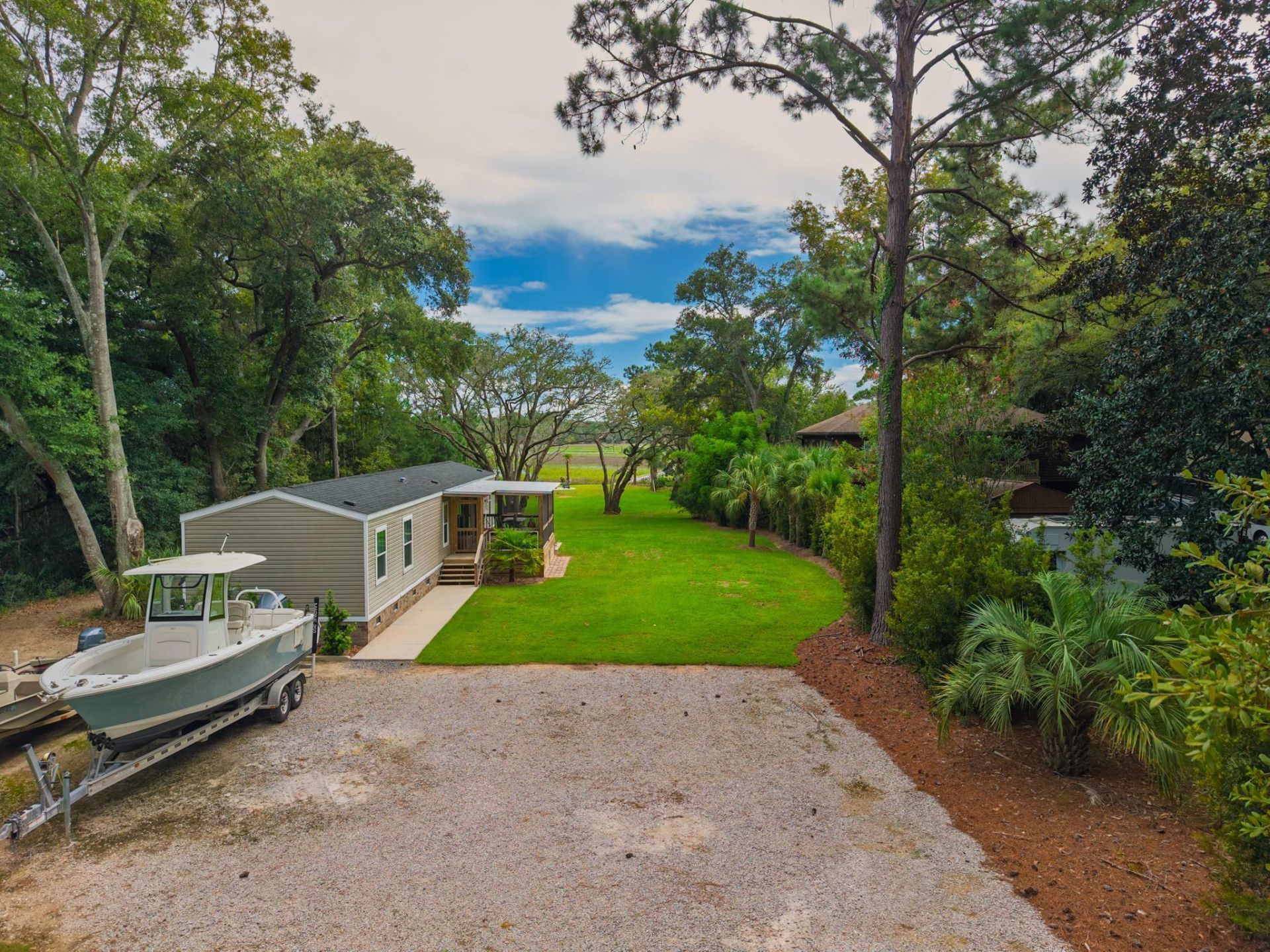 8775 Peters Point Road Photo 31
