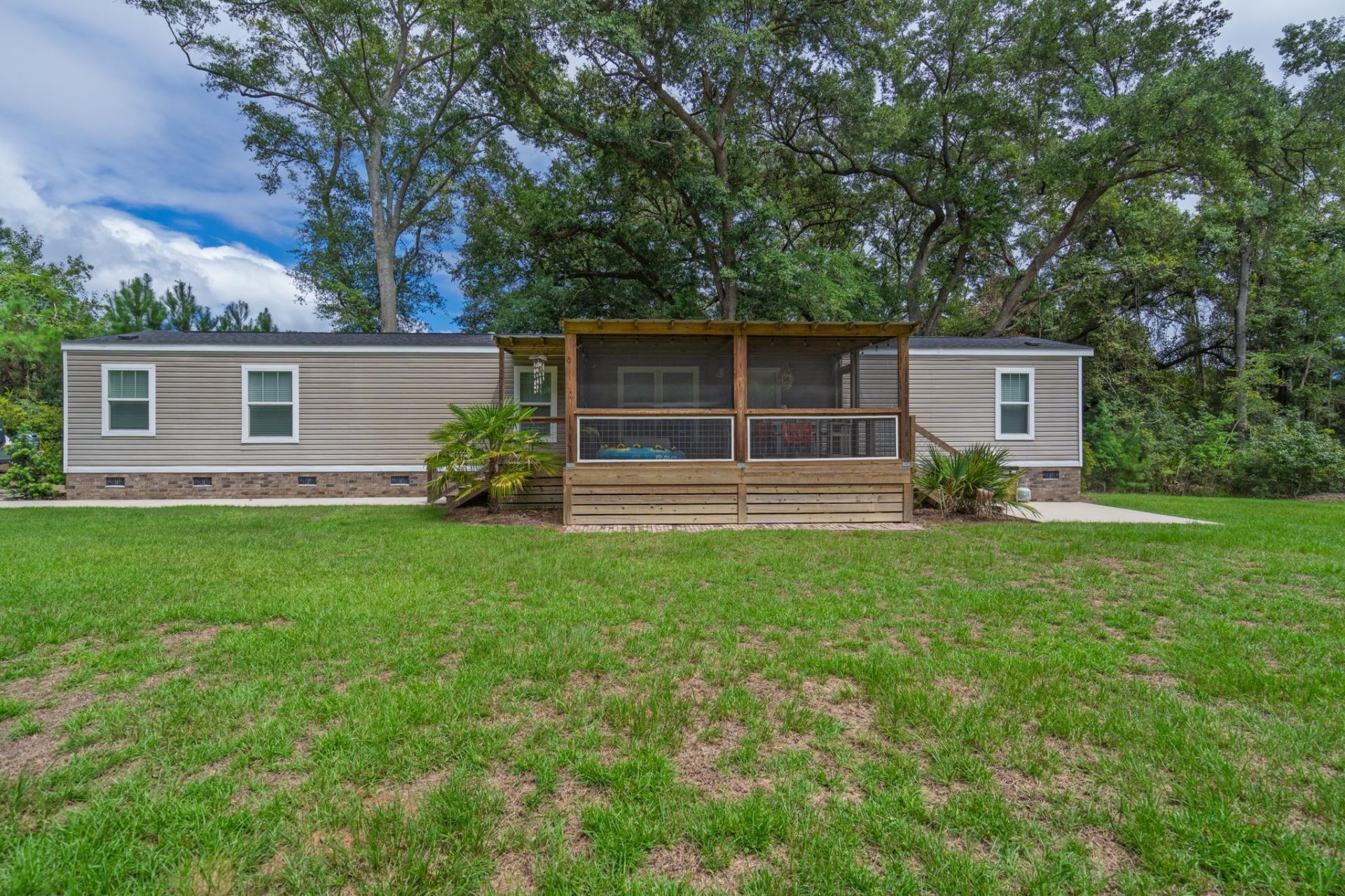 8775 Peters Point Road Photo 5