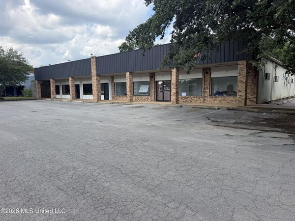 330 Courthouse Road, Gulfport, MS 39507