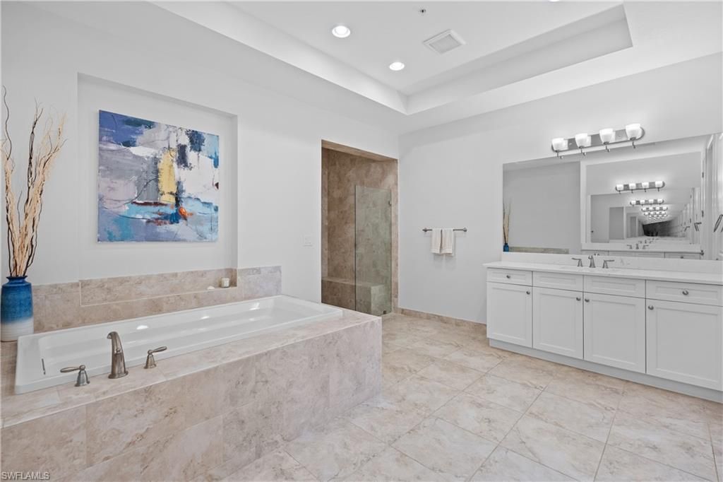2439 Breakwater Way , Unit 9102, Naples, FL 34112 Photo