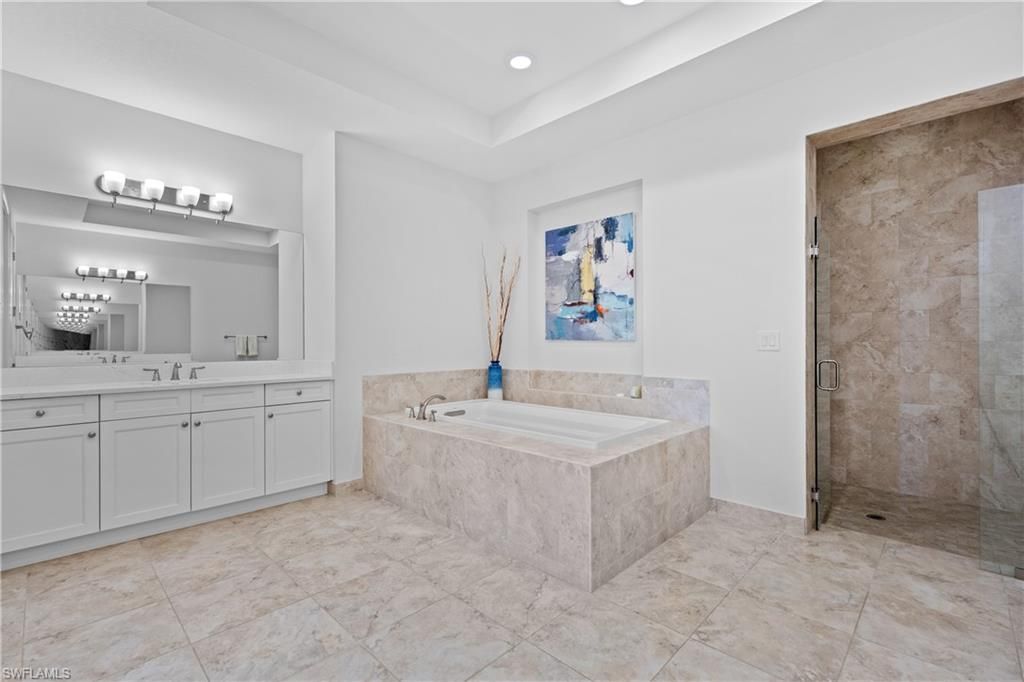 2439 Breakwater Way , Unit 9102, Naples, FL 34112 Photo