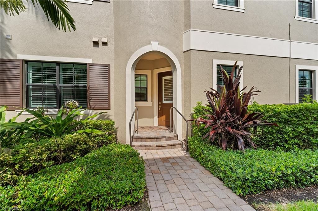 2439 Breakwater Way , Unit 9102, Naples, FL 34112 Photo