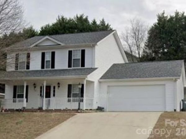 236 17th Avenue SE, Hickory, NC 28602